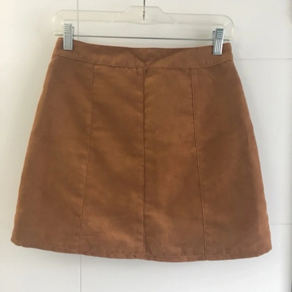 Faux Suede Camel Button Down Skirt by H&M - Picture 3 of 3